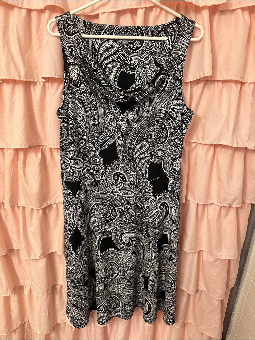 Ann Taylor Black & White Paisley Sleeveless Cowl Neck Work Chic Dress